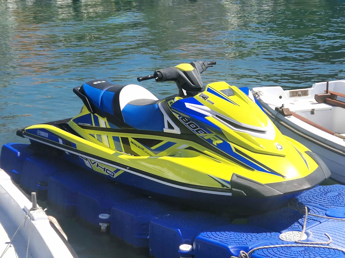 Jet ski Yamaha GP 1800 R